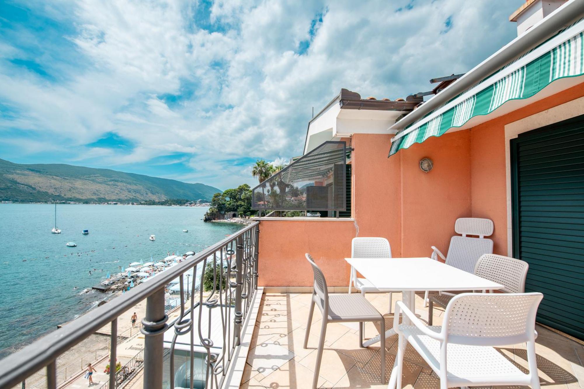 Boka Apartment 1 Herceg Novi Buitenkant foto