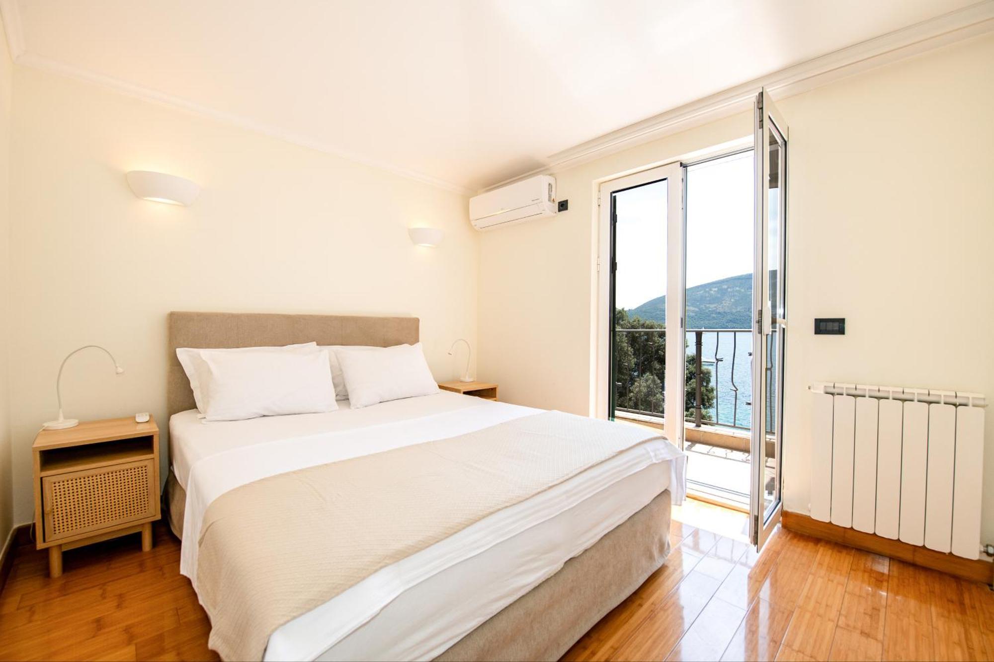 Boka Apartment 1 Herceg Novi Buitenkant foto