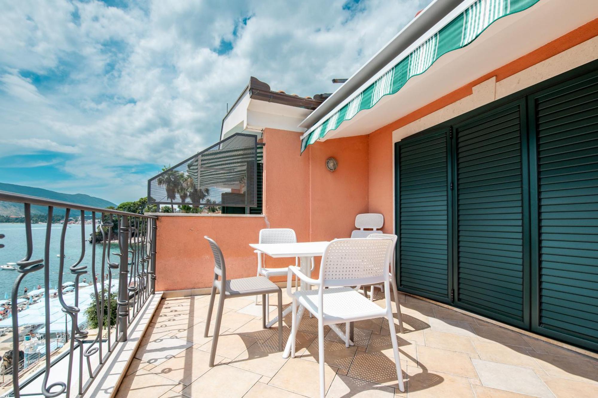 Boka Apartment 1 Herceg Novi Buitenkant foto