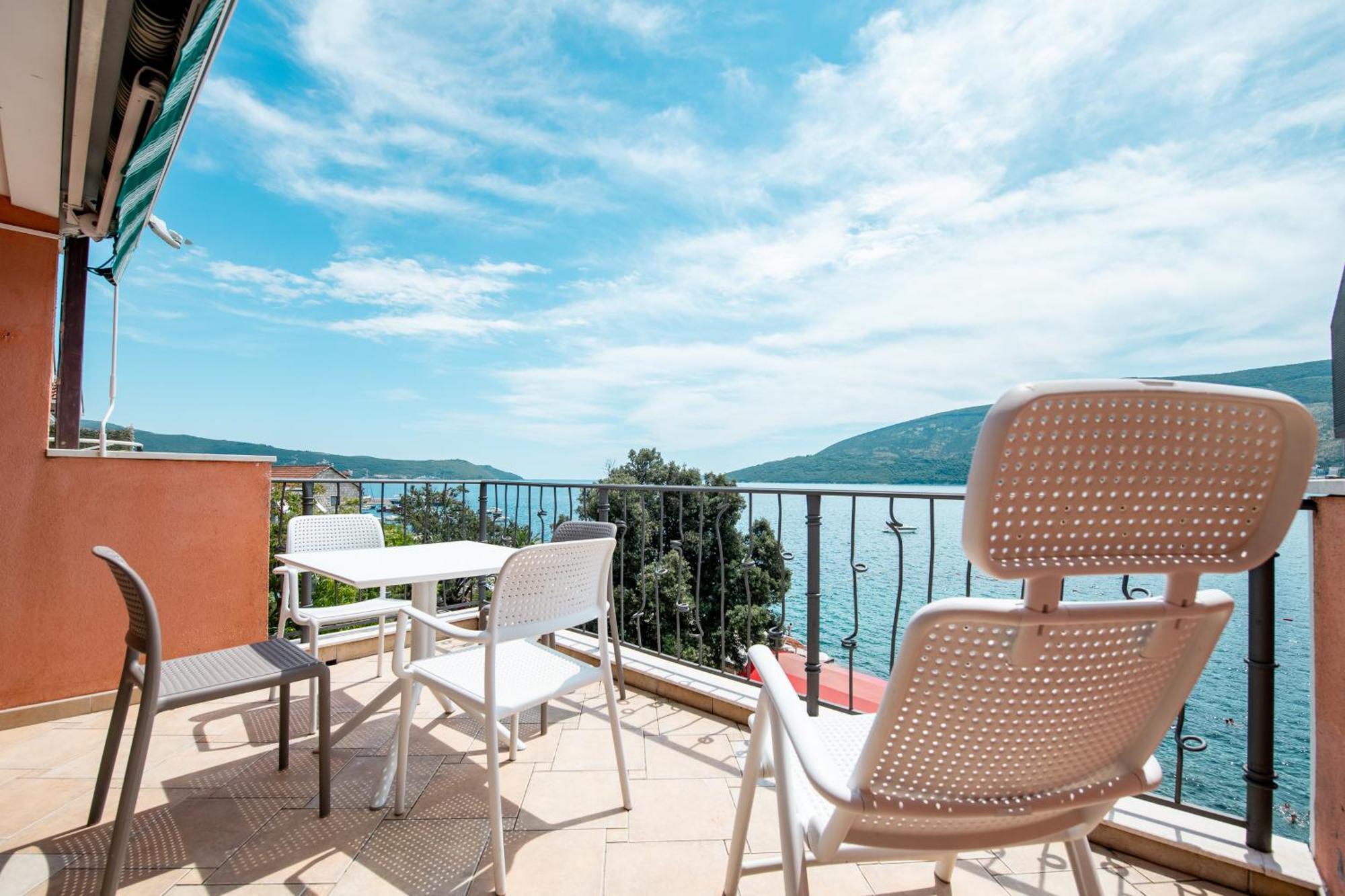 Boka Apartment 1 Herceg Novi Buitenkant foto